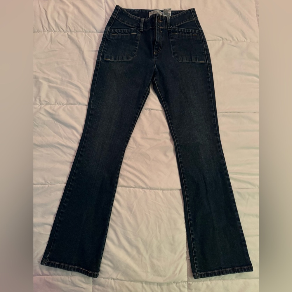Levi's Mid Rise Boot Cut Dark Blue Jeans size 4 NEW